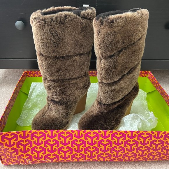 Tory Burch Kiki Wedge Fur Boots : NEW - Picture 1 of 8